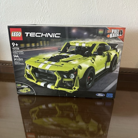 LEGO Technic Ford‎ Mustang Shelby GT500 Building Set 42138 - Picture 1 of 6